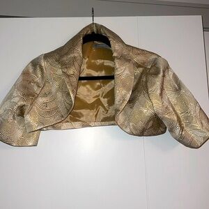 In wear -new never used size 10 quarter fancy crop mini blazer